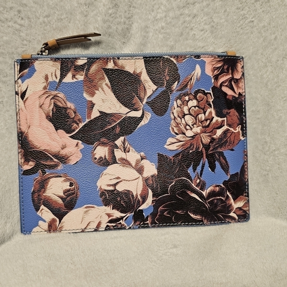 NWOT Blue Floral Clutch - Picture 2 of 3